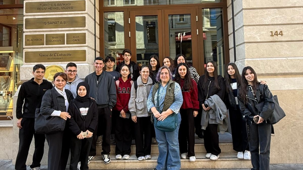 Şehir ve medeniyet kulübünün İş Bankası Resim ve Heykel Müzesi gezisinden
